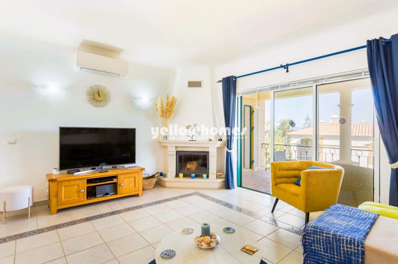 Apartamento T2 no centro de um campo de golfe perto de Carvoeiro